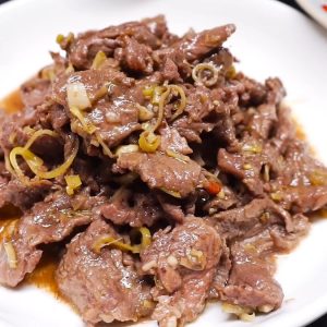 BÒ XÀO SA TẾ