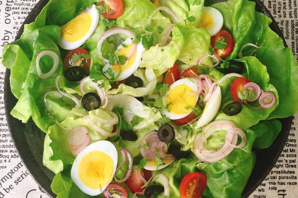 Bí Quyết Chọn Rau Củ Chuẩn Tươi Ngon Cho Món Salad Hoàn Hảo