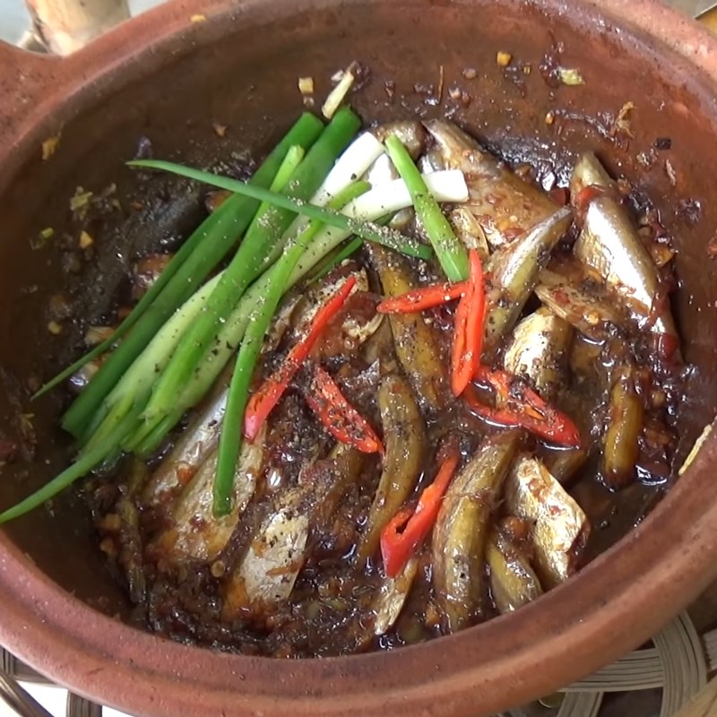 Cá Thiều Kho Tiêu: Món Ăn Truyền Thống "Hao Cơm"