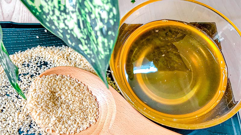 Dầu Mè Là Gì? Các Loại Dầu Mè Phổ Biến Trong Nấu Ăn