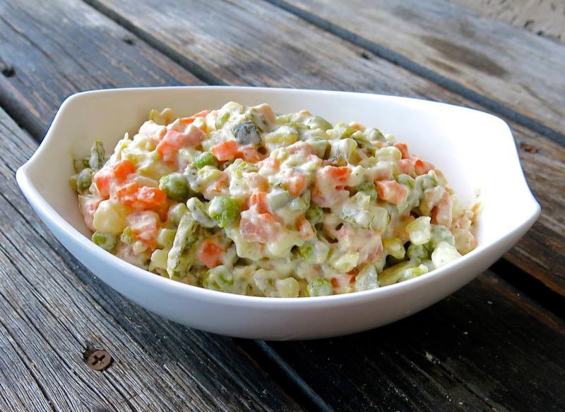 Cách Làm Món Salad Nga Ngon Chuẩn Vị, Thanh Mát Cho Bữa Ăn Gia Đình