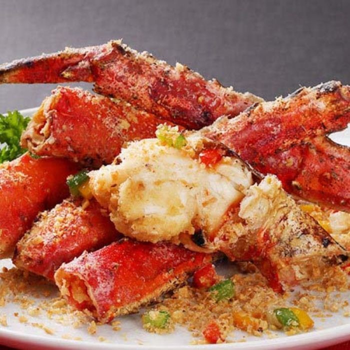Cua Hoàng Đế Rang Muối/Rang Me – Vị Cay Mặn Đậm Đà