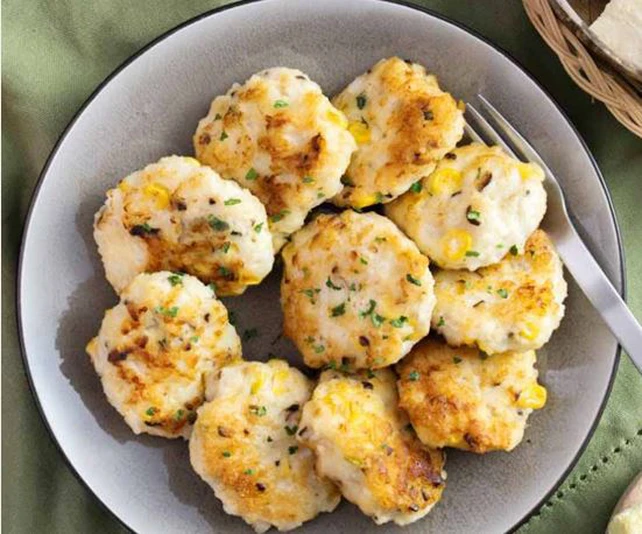 Hướng dẫn sơ chế tôm an toàn và đúng cách cho bé
