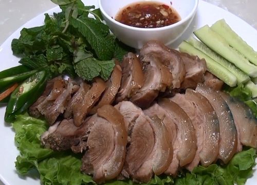 Lợn Rừng Hấp Sả Gừng/Nước Dừa/Lá Tía Tô – Thanh Đạm Mà Cuốn Hút