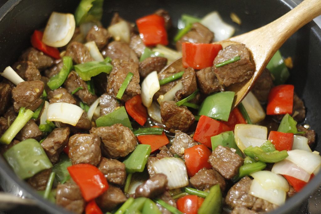 Món Bò Lúc Lắc Mềm Ngon