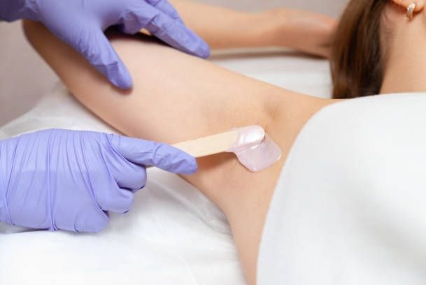 Những Lưu Ý Quan Trọng Khi Tự Nấu Sáp và Wax Lông Tại Nhà
