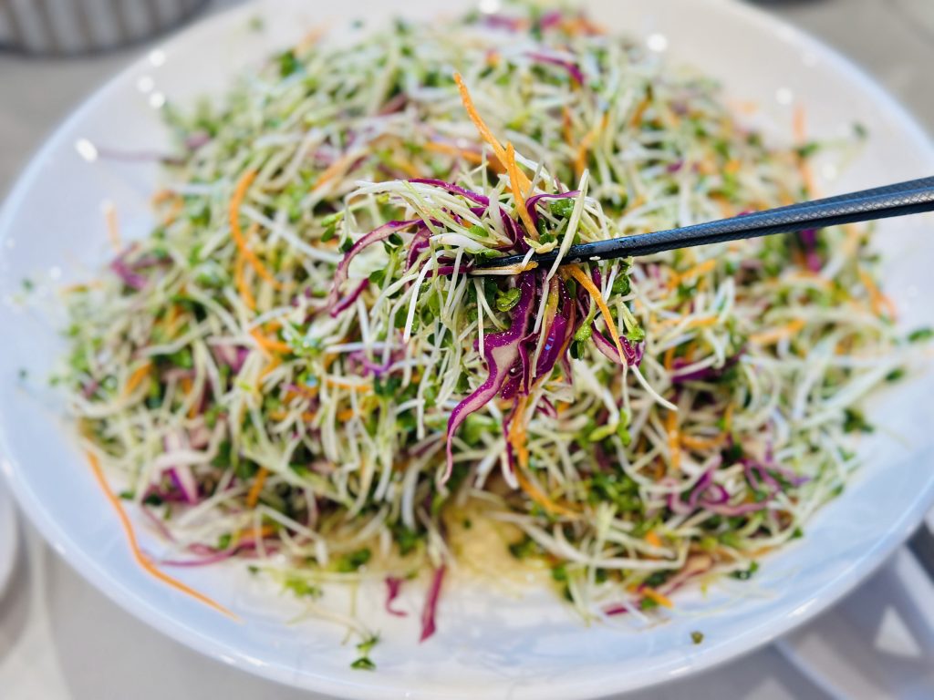 Tại Sao Salad Rau Trộn Lại Được Yêu Thích Đến Vậy