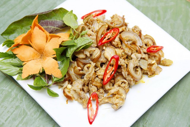 Thịt Lợn Đen Xào Lăn/Sả Ớt/Sa Tế
