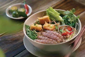 Tôm Tích (Bề Bề) Là Gì? Tại Sao Lại Là Nguyên Liệu "Vàng" Cho Món Bún?