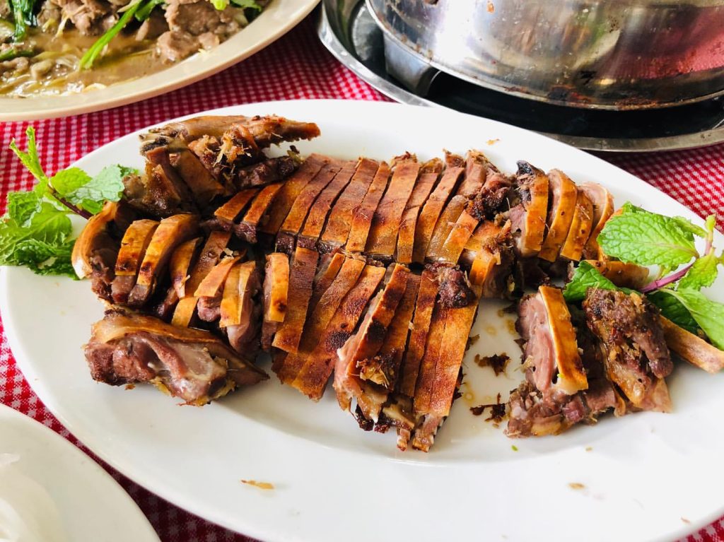 Thịt Dúi Làm Món Gì Ngon? Khám Phá Hương Vị Đặc Sản Núi Rừng